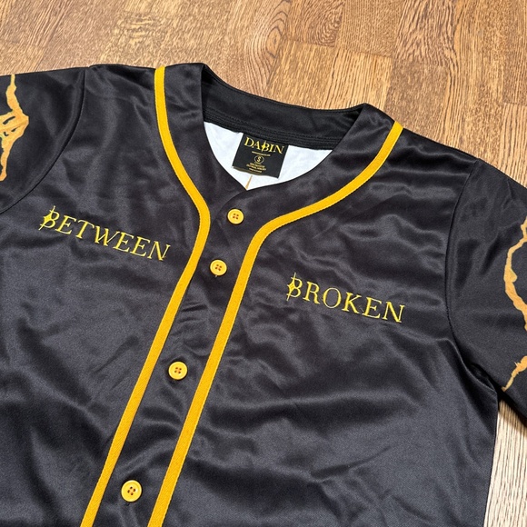 Sold - Picture 3 of 10